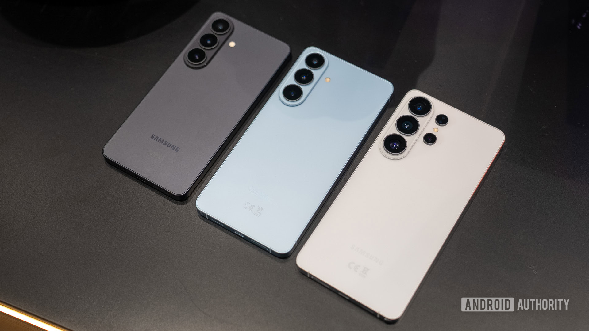 Samsung Galaxy S26 S26 Plus & S26 Ultra lie flat Samsung Galaxy S26 S26 Plus & S26 Ultra lie flat