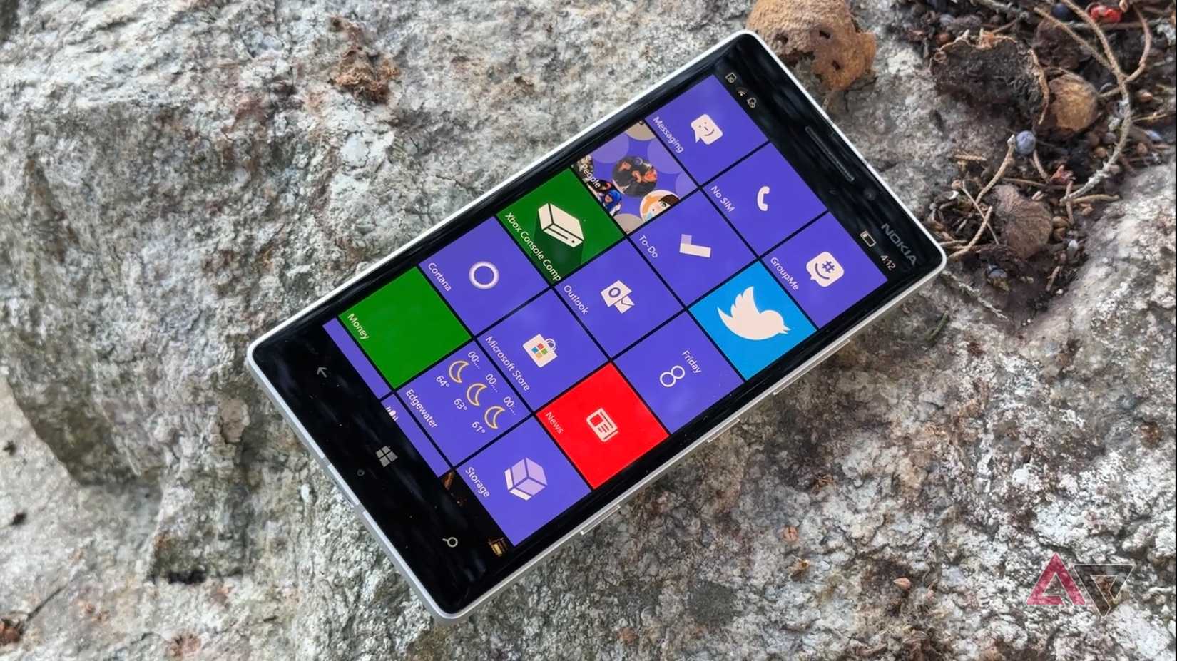 Live Tiles on Nokia Lumia 930