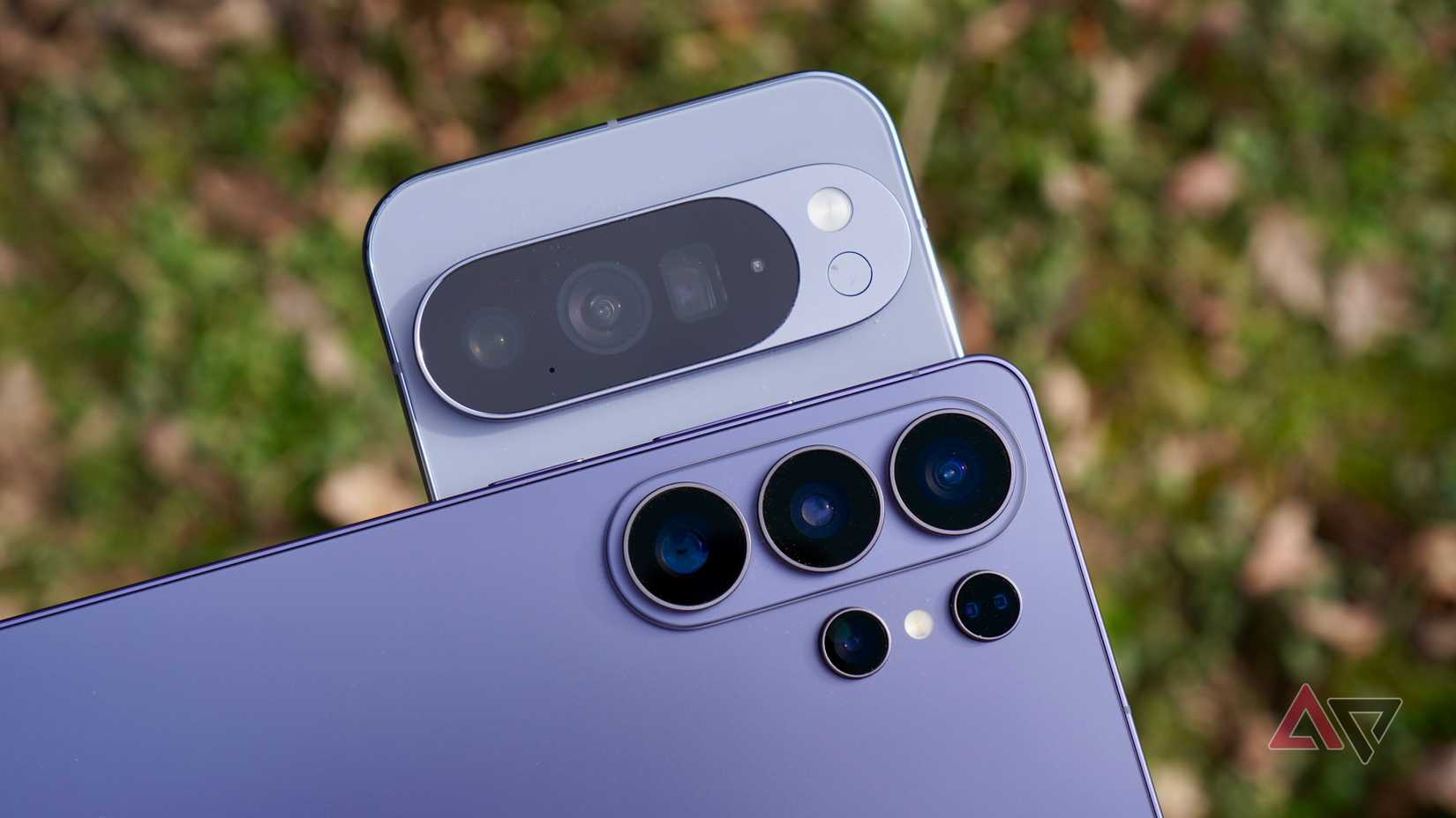 Google Pixel 10 Pro XL and Samsung Galaxy S26 Ultra