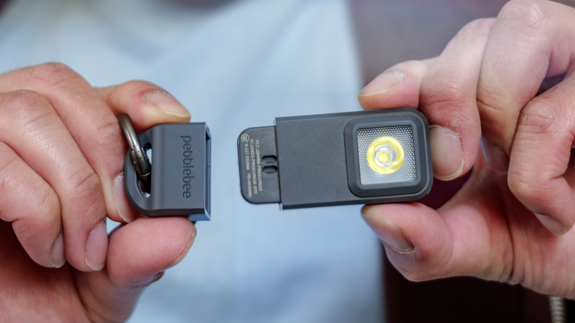 Pebblebee Halo split.